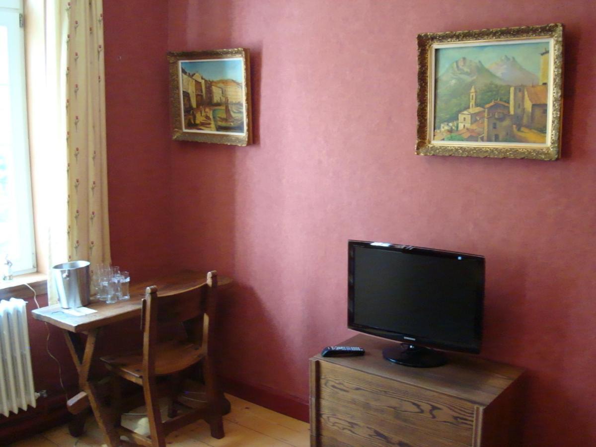 B&B Chateau Bagatelle Frasnes-lez-Anvaing Habitación foto